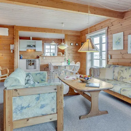 Bjarnger - 200m From The Sea By Interhome Feriehus