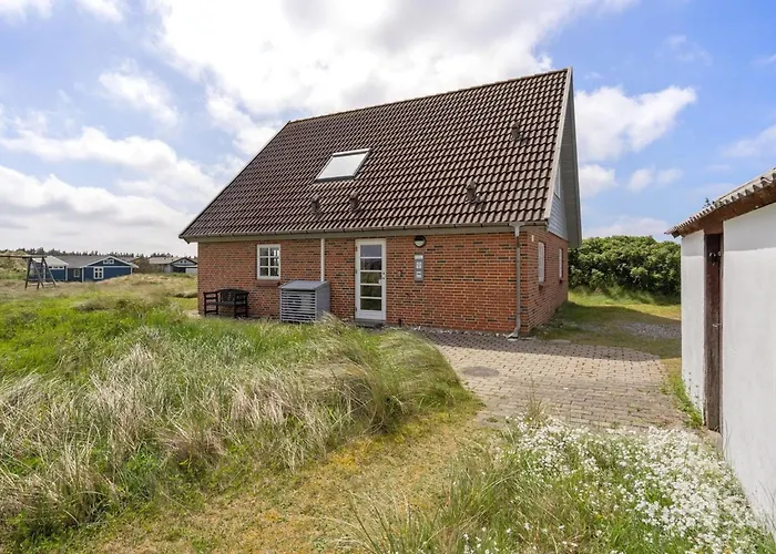 Nyaraló Bjarnger - 200m From The Sea By Interhome *