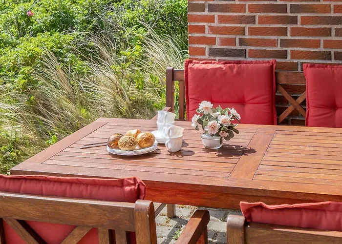 Nyaraló Bjarnger - 200m From The Sea By Interhome *